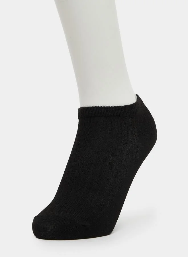 Styli Pack of 6 - Black and White Ankle Socks